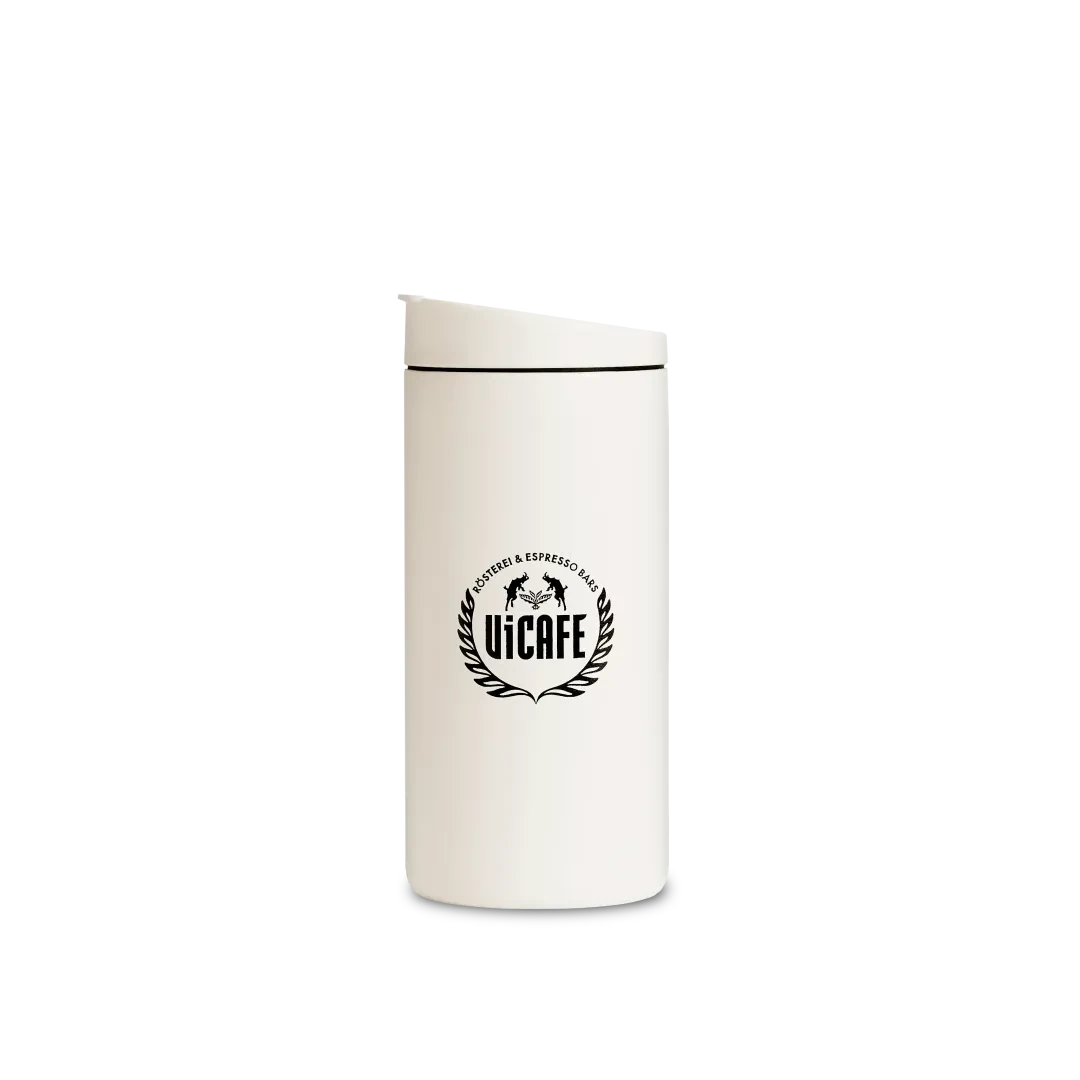 MiiR Flip Lid Traveller in Weisse mit ViCAFE Logo fuer Kaffee To Go